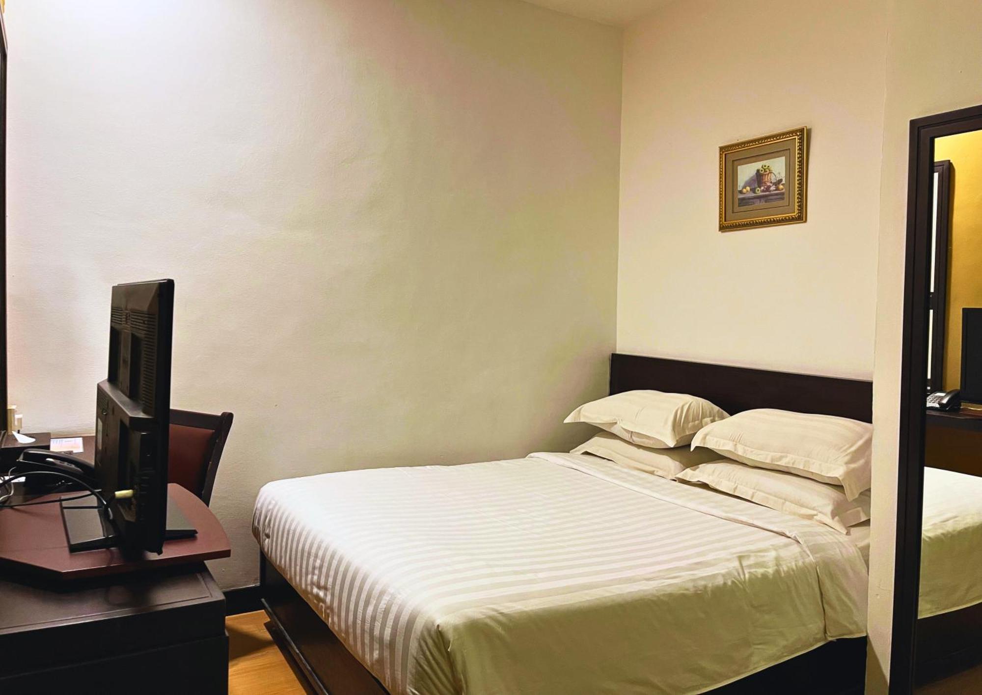 Penview Hotel Kuching Bagian luar foto
