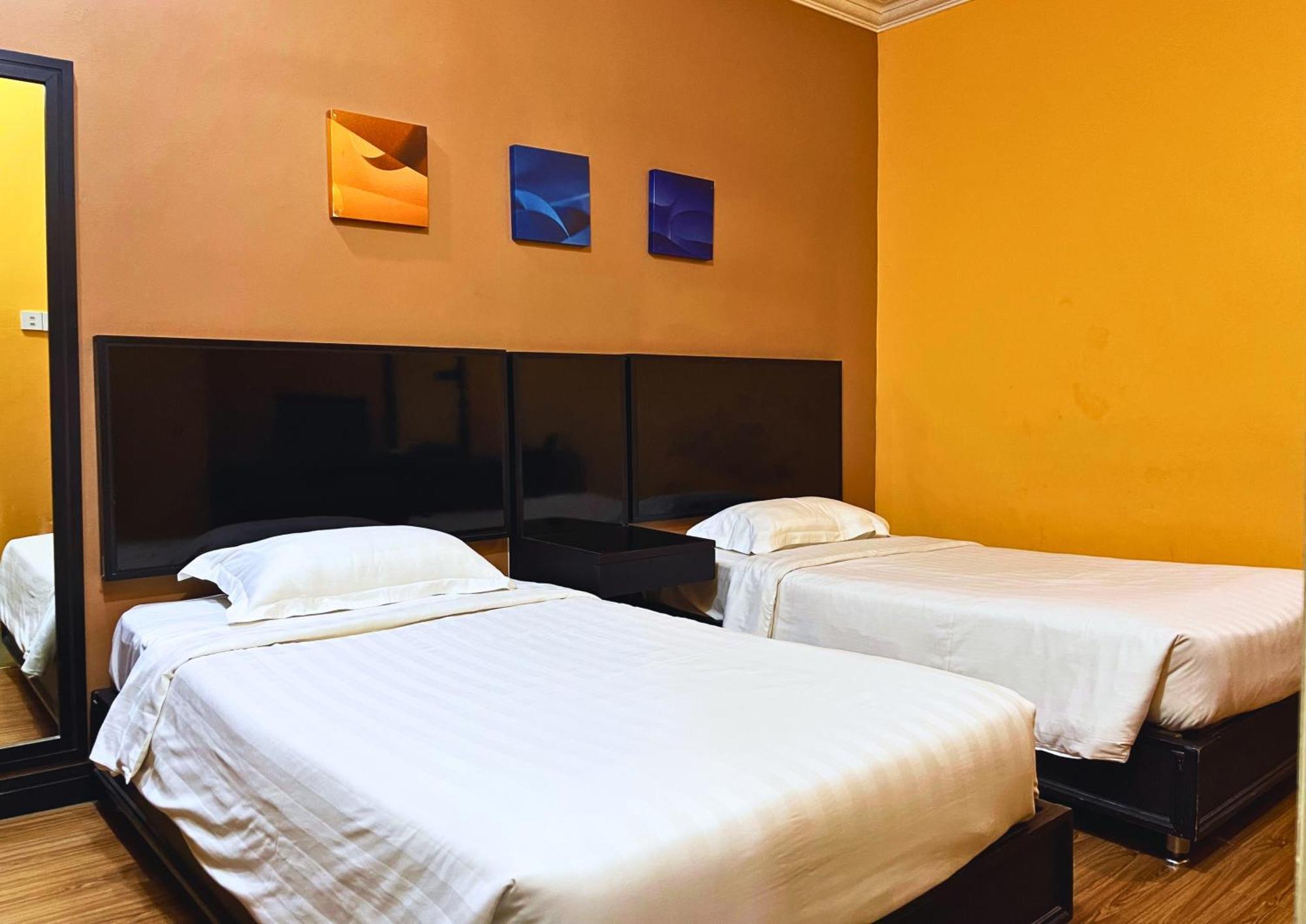 Penview Hotel Kuching Bagian luar foto