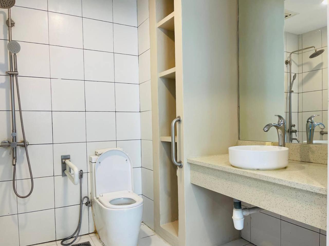 Penview Hotel Kuching Bagian luar foto