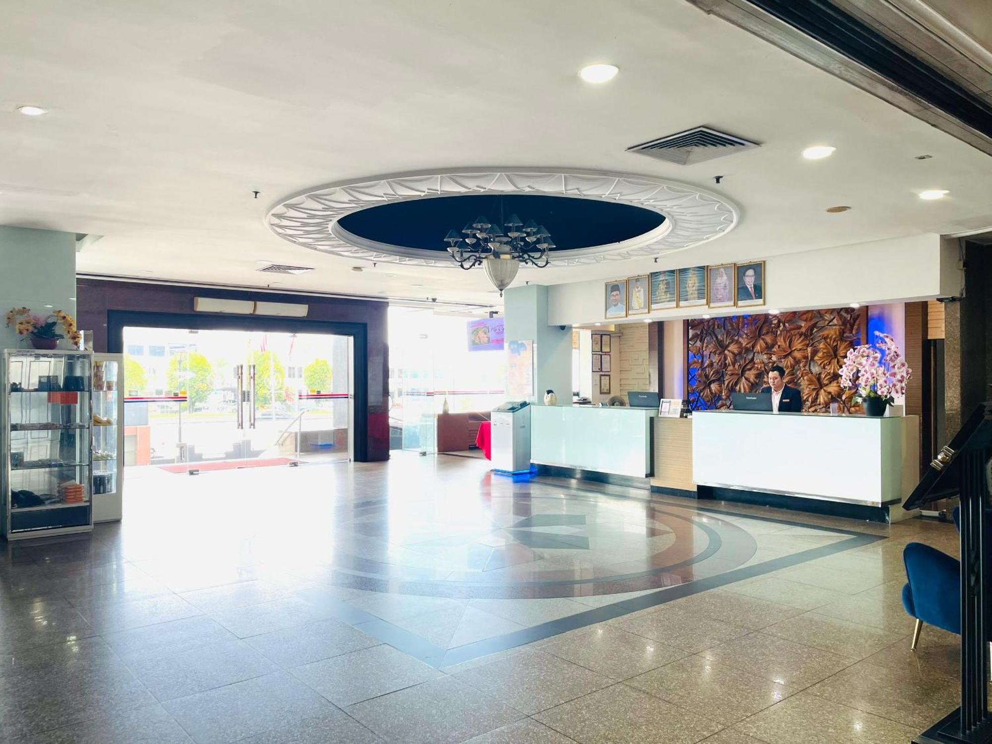 Penview Hotel Kuching Bagian luar foto