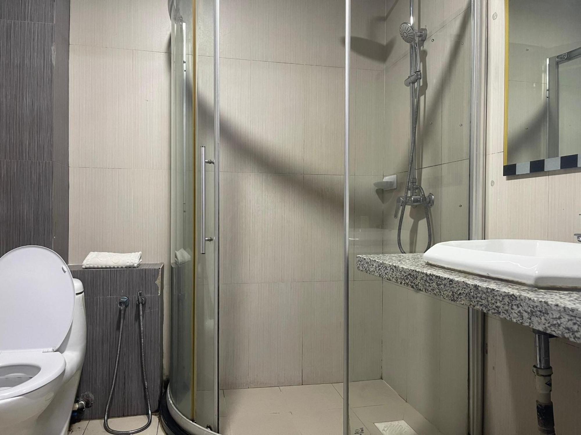 Penview Hotel Kuching Bagian luar foto