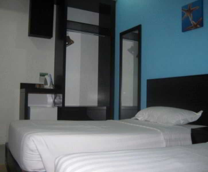 Penview Hotel Kuching Bagian luar foto
