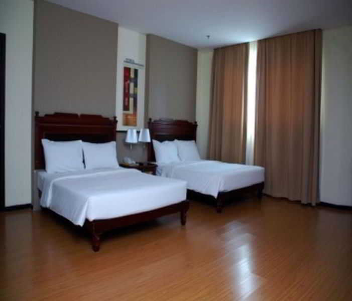 Penview Hotel Kuching Bagian luar foto